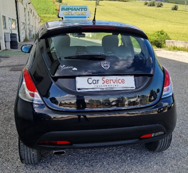 LANCIA Ypsilon usata, con Lettore CD