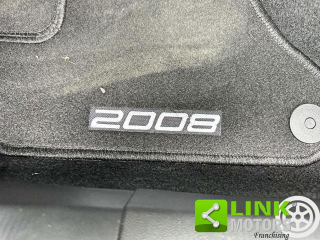 PEUGEOT 2008 usata, con Sensori di parcheggio anteriori