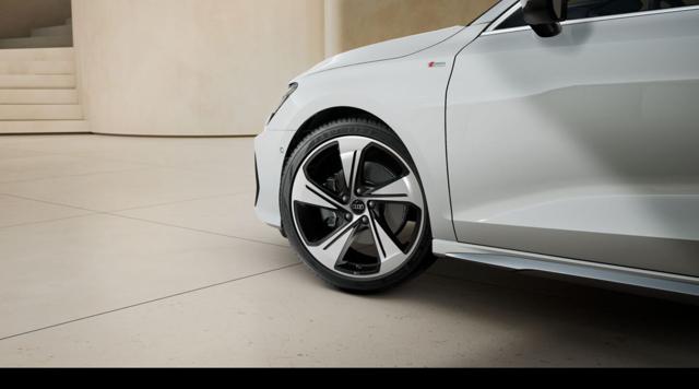AUDI A3 usata, con Airbag laterali