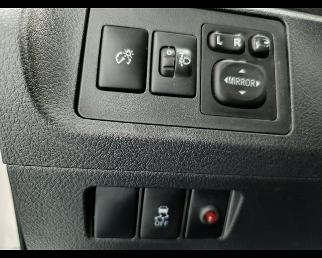 TOYOTA Verso usata, con Sensore di luce