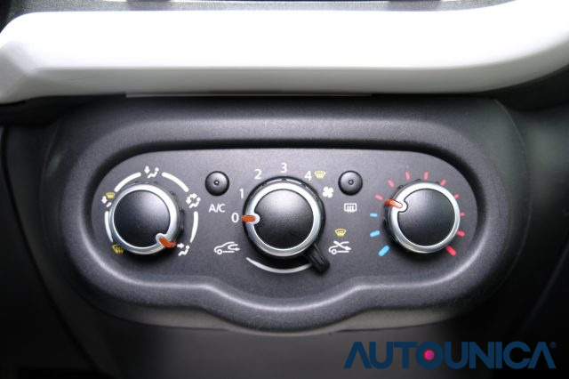 RENAULT Twingo usata 28