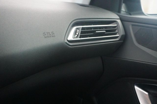 PEUGEOT 308 usata, con Airbag testa