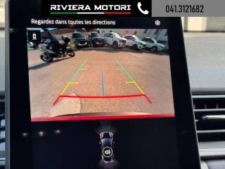 RENAULT Captur usata, con Volante in pelle