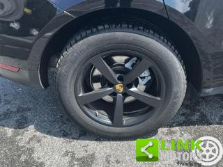PORSCHE Macan usata, con Interni in pelle