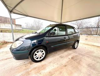 RENAULT Scenic usata, con Autoradio