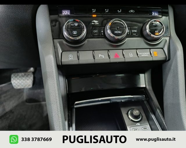 SKODA Karoq usata, con Sensori di parcheggio posteriori