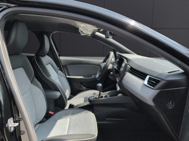 RENAULT Clio usata, con Touch screen