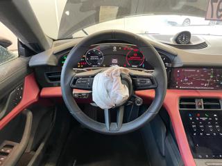 PORSCHE Taycan usata, con Park Distance Control