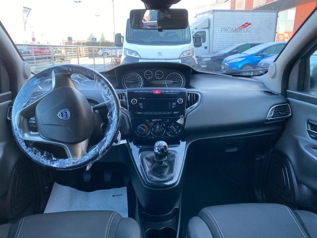 LANCIA Ypsilon usata, con Fendinebbia