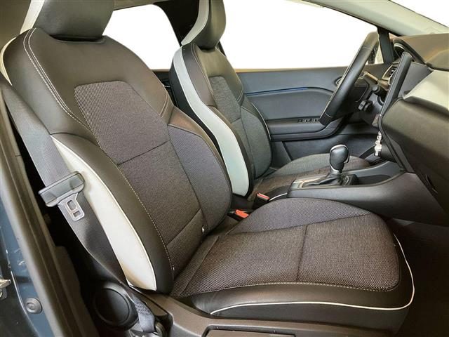 RENAULT Captur usata, con Volante in pelle
