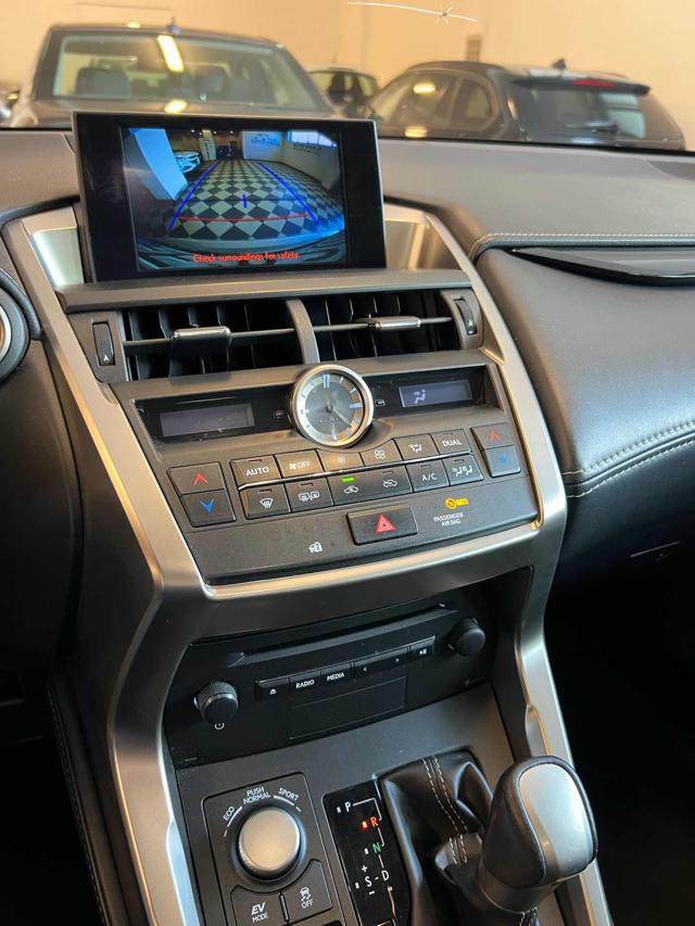 LEXUS NX 300 usata, con Cerchi in lega