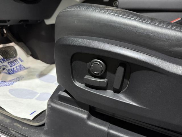 LAND ROVER Defender usata, con Controllo automatico clima