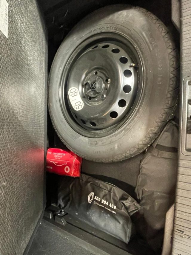 RENAULT Captur usata, con Bracciolo