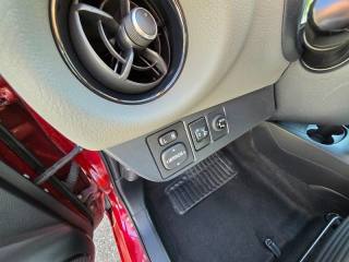 TOYOTA Yaris usata, con ESP