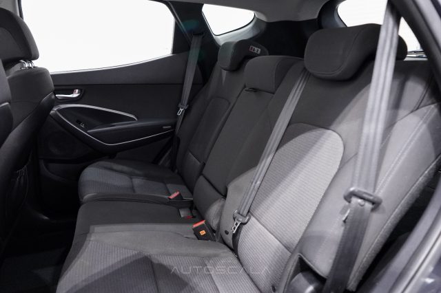 HYUNDAI Santa Fe usata, con Sensori di parcheggio posteriori