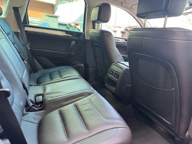 VOLKSWAGEN Touareg usata, con Climatizzatore