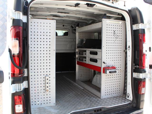 OPEL Vivaro usata, con Autoradio