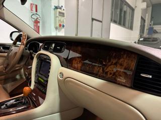 JAGUAR XJ8 usata, con Immobilizzatore elettronico