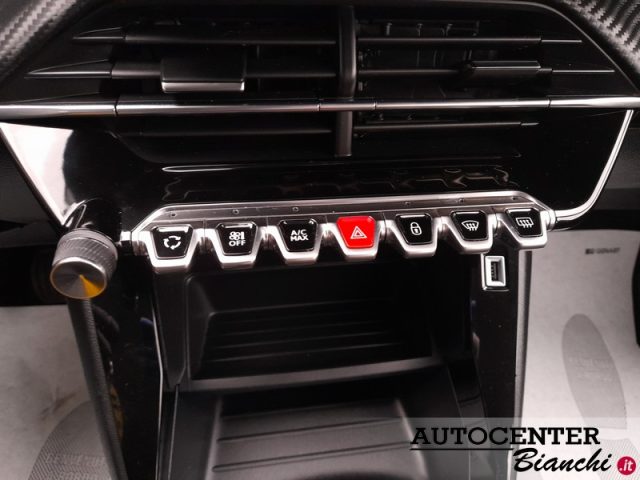 PEUGEOT 2008 usata, con Sensore di pioggia