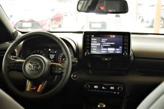 TOYOTA Yaris usata, con Fendinebbia