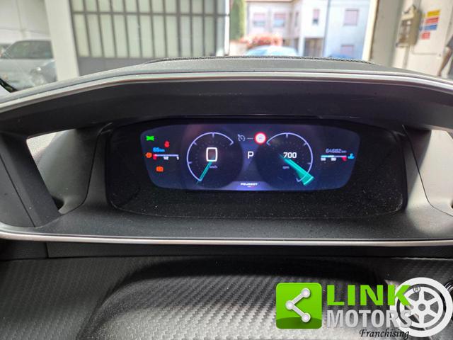 PEUGEOT 2008 usata, con Autoradio