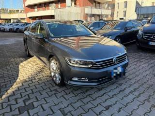 VOLKSWAGEN Passat usata, con Airbag laterali