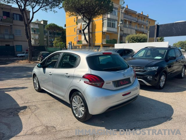 PEUGEOT 208 usata, con Alzacristalli elettrici