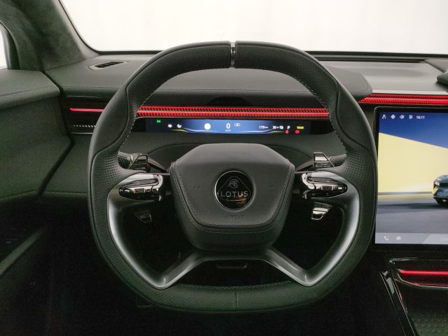 LOTUS Eletre usata, con Volante in pelle