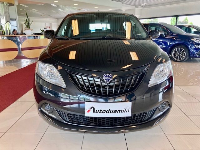 LANCIA Ypsilon usata, con Airbag