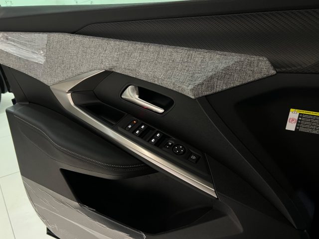 PEUGEOT 3008 usata, con Touch screen