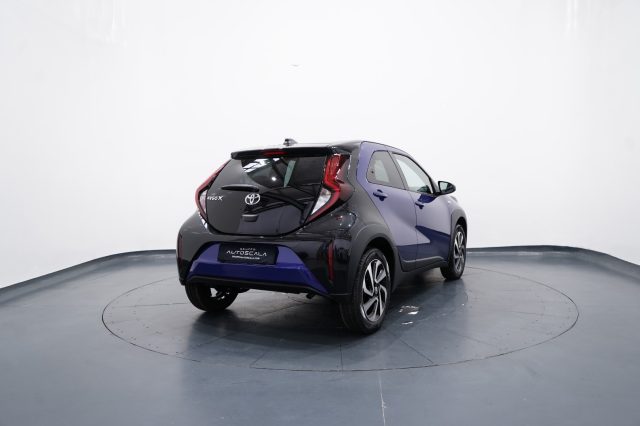 TOYOTA Aygo X usata, con Controllo automatico clima