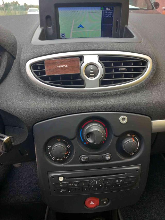 RENAULT Clio usata, con Specchietti laterali elettrici