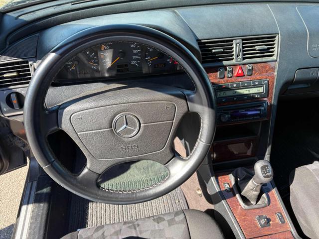 MERCEDES-BENZ C 220 usata, con Chiusura centralizzata