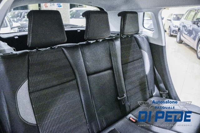 PEUGEOT 2008 usata, con Sensori di parcheggio posteriori