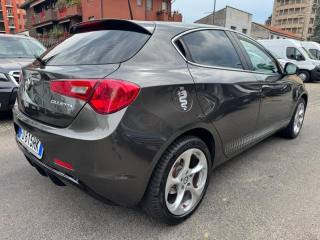 ALFA ROMEO Giulietta usata, con Autoradio