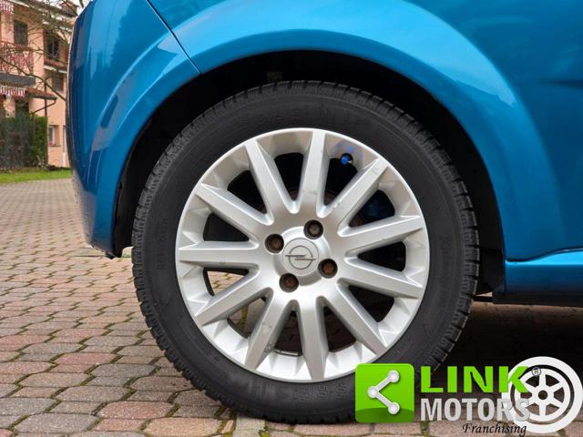 OPEL Tigra usata, con Kit fumatori