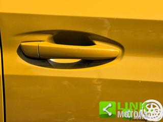PEUGEOT 208 usata, con Autoradio digitale