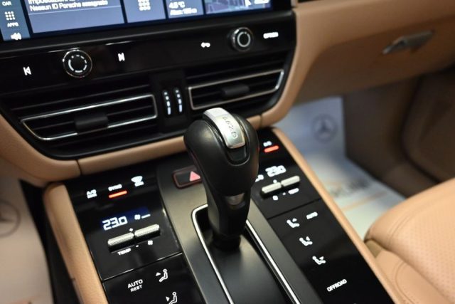 PORSCHE Macan usata 49