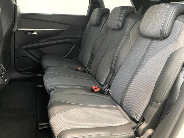 PEUGEOT 5008 usata, con Controllo automatico clima
