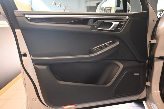 PORSCHE Macan usata 119