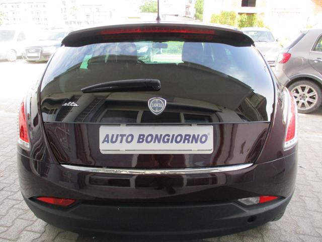 LANCIA Delta usata, con Autoradio