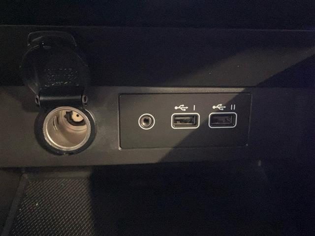 RENAULT Clio usata, con Sensori di parcheggio posteriori