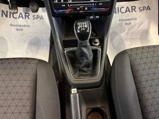 VOLKSWAGEN T-Cross usata, con USB
