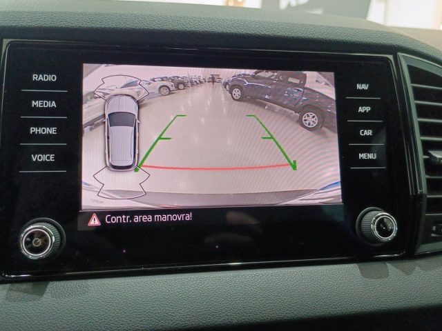 SKODA Karoq usata, con Bracciolo