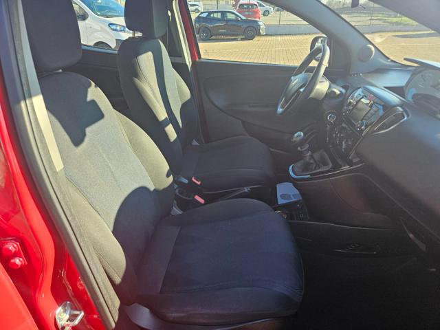 LANCIA Ypsilon usata, con ESP