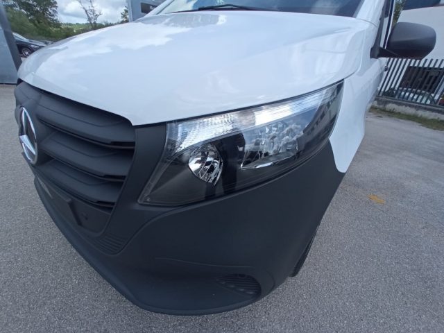 MERCEDES-BENZ Vito usata, con USB