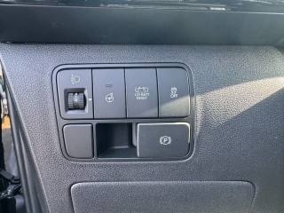 HYUNDAI Staria usata, con Autoradio