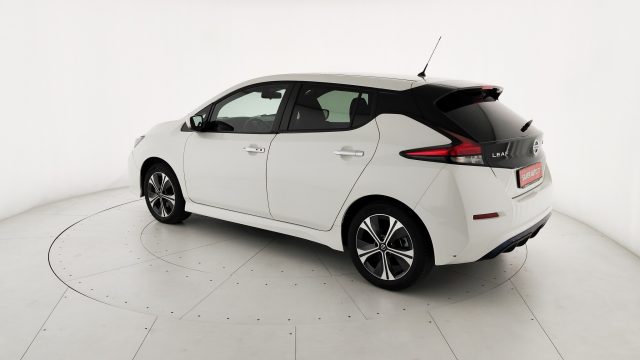 NISSAN Leaf usata, con Sensori di parcheggio anteriori