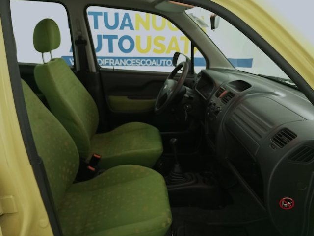 OPEL Agila usata, con Kit fumatori