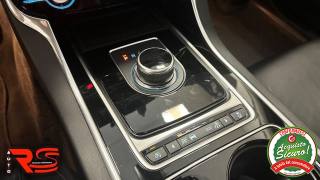 JAGUAR XE usata, con USB